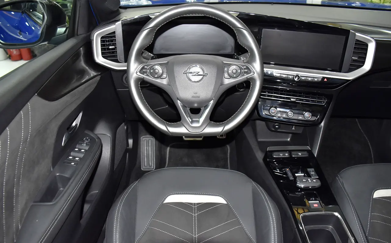 2023 Mokka 12000
