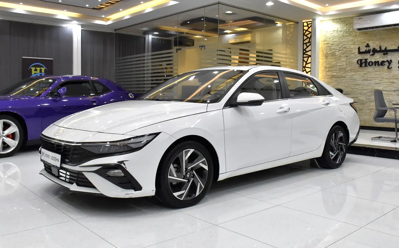 Well maintained 2024 Hyundai Elantra