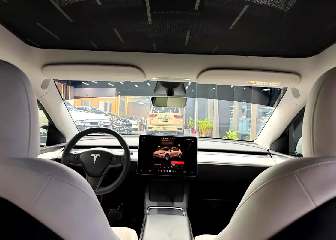 GCC 2023 Tesla Model Y