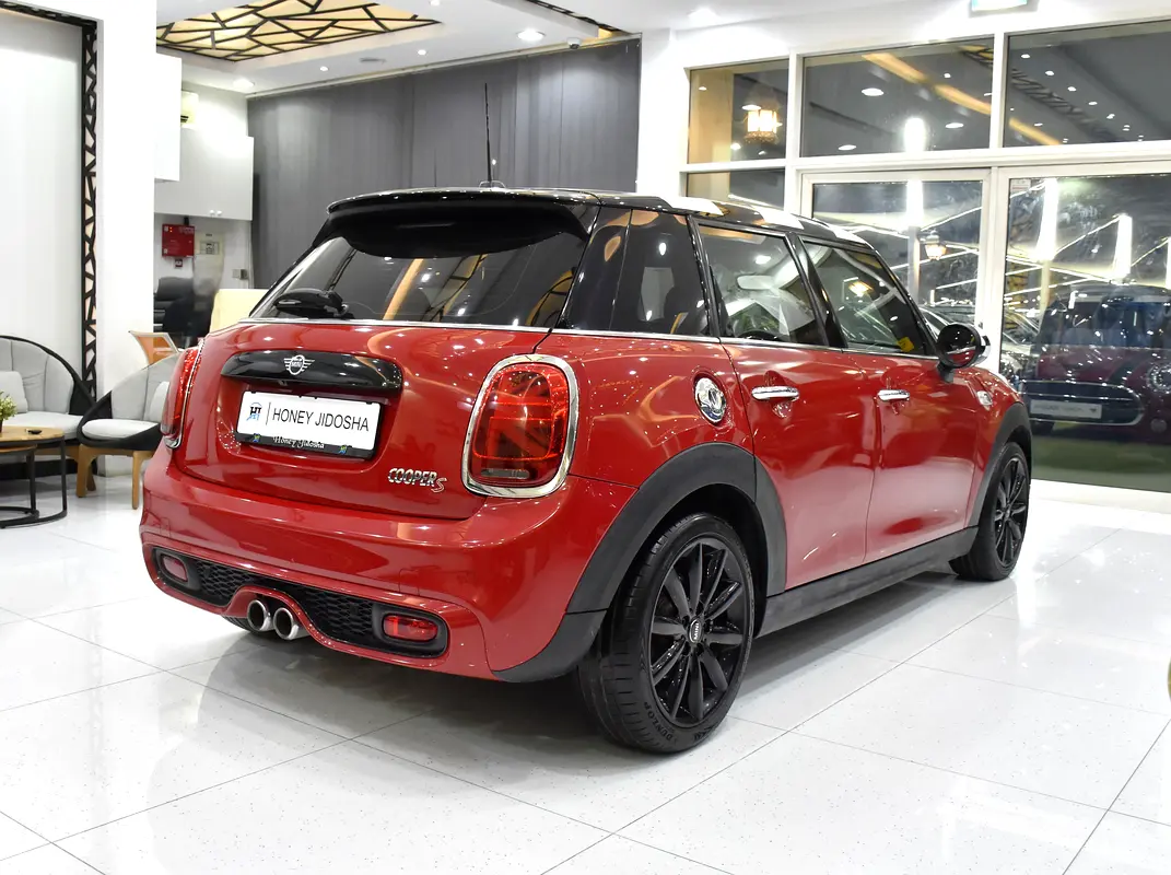 GCC 2019 MINI Cooper