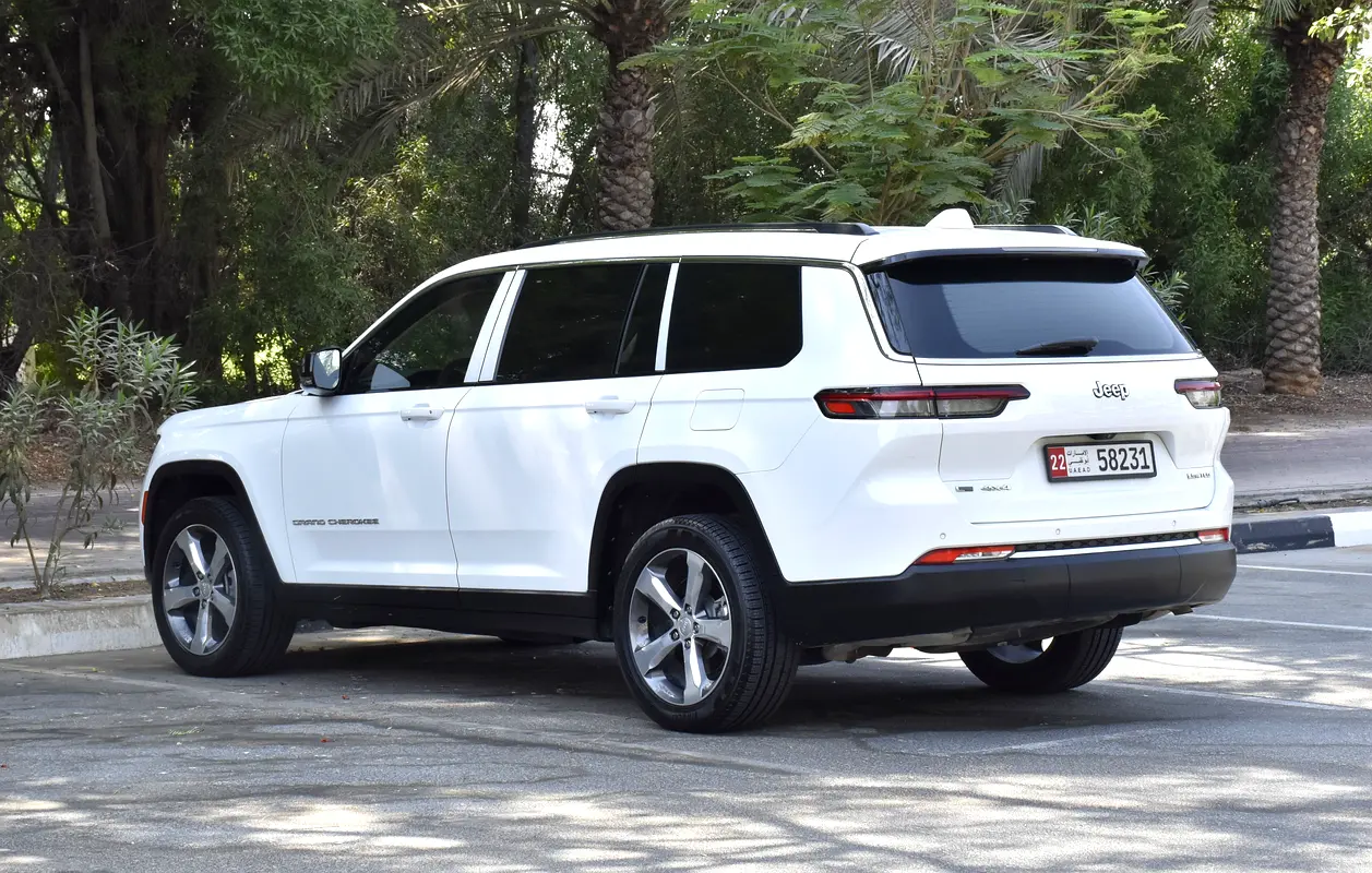 GCC 2022 Jeep Grand Cherokee
