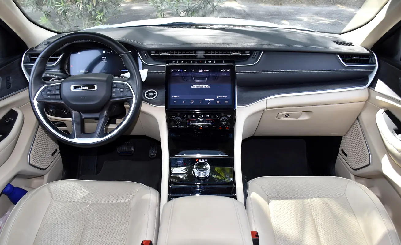 GCC 2022 Jeep Grand Cherokee