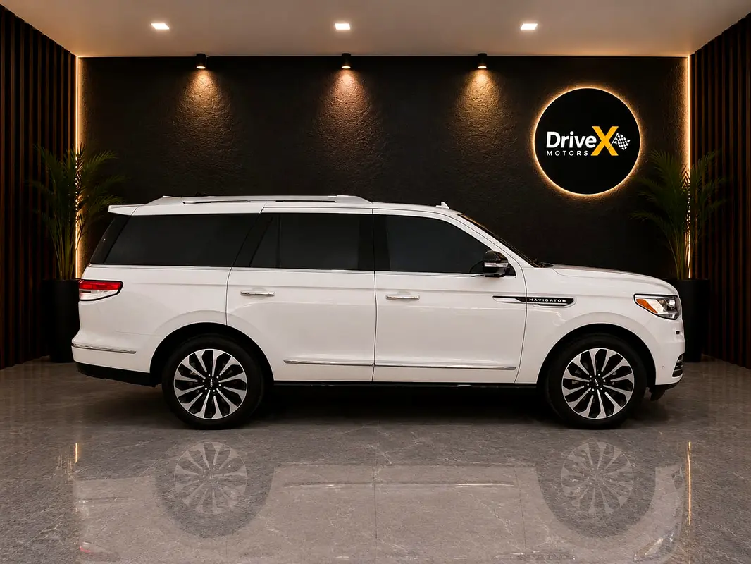 GCC 2023 Lincoln Navigator