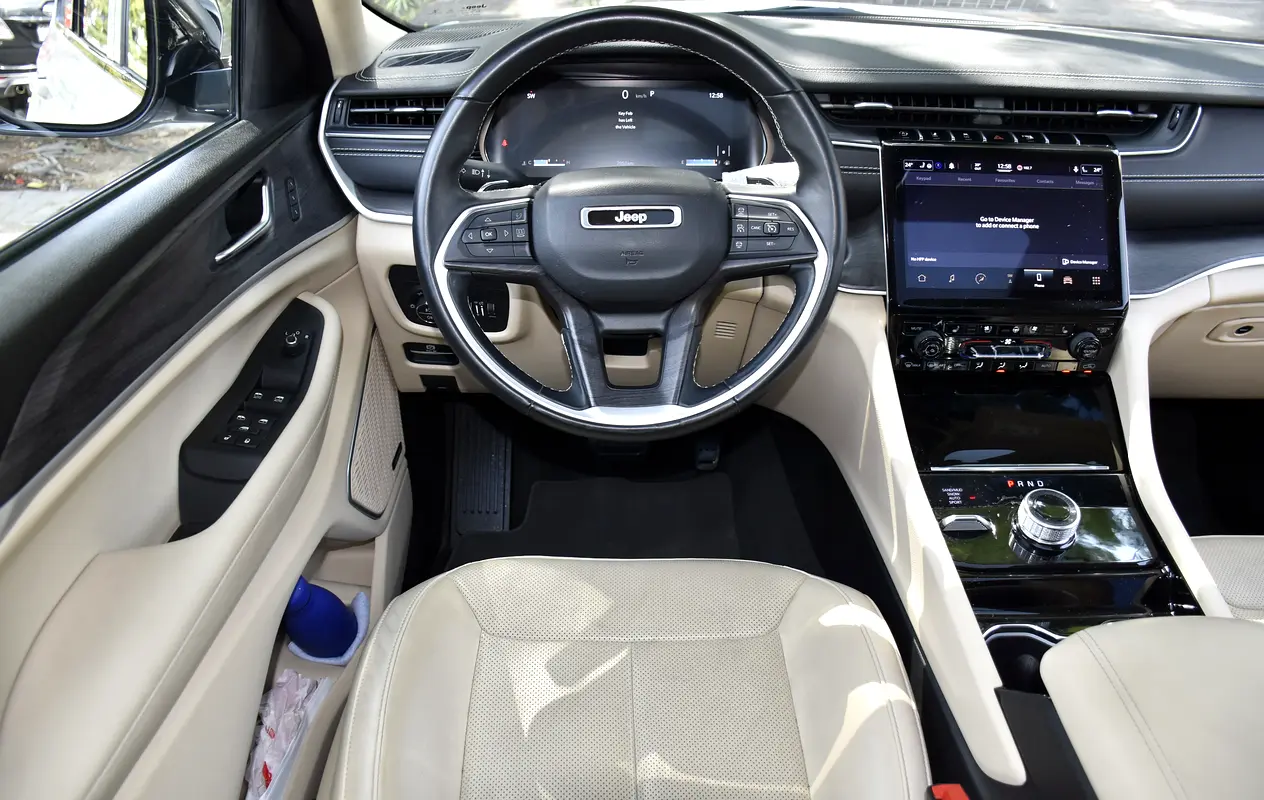2022 Grand Cherokee 7900