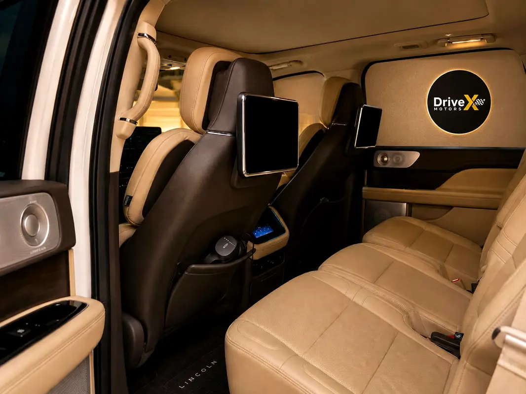 GCC 2023 Lincoln Navigator