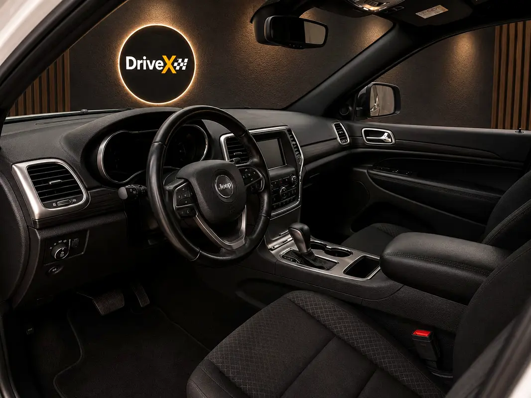 GCC 2021 Jeep Grand Cherokee