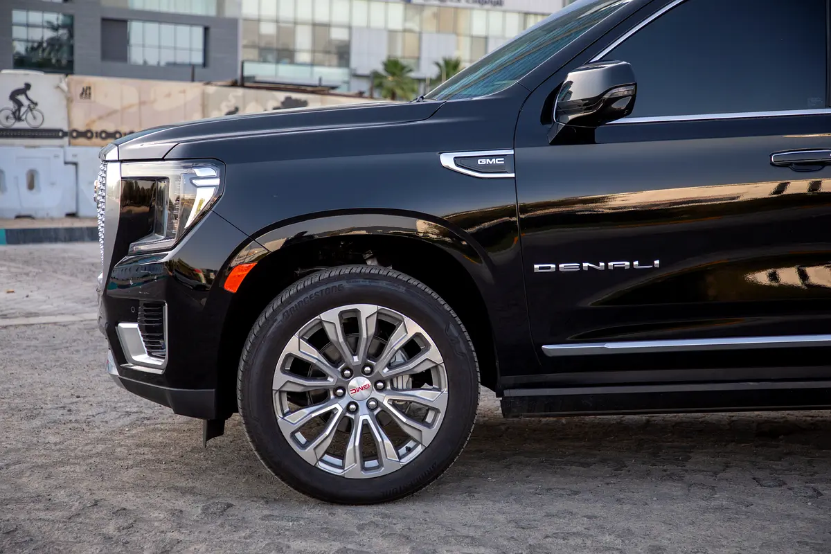 2023 Yukon 71000
