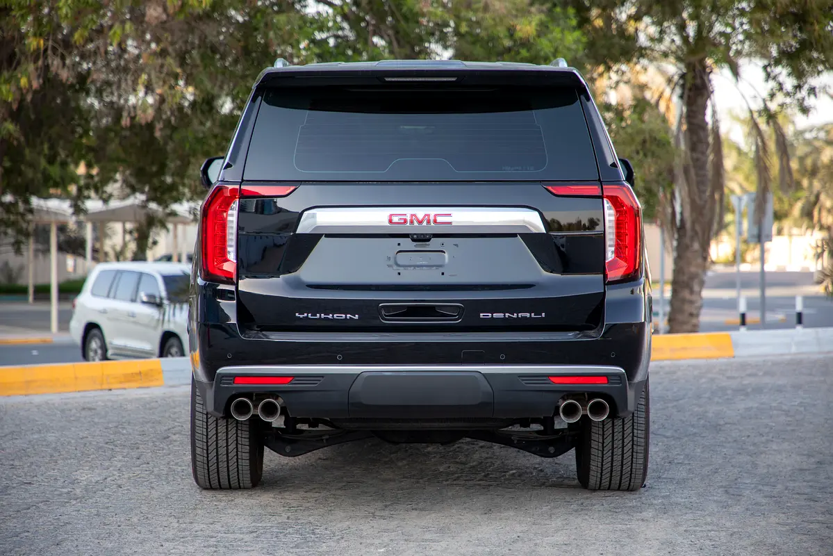 2023 Yukon 71000