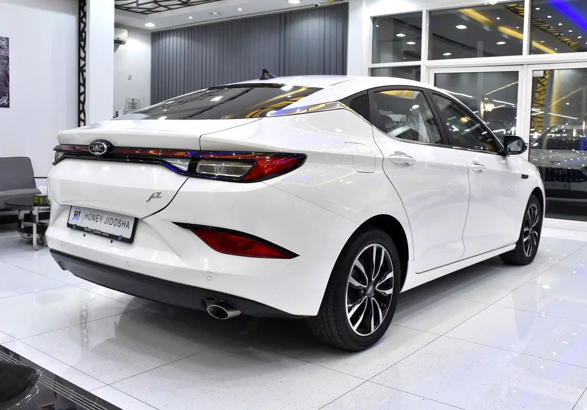 Well maintained 2023 JAC J7