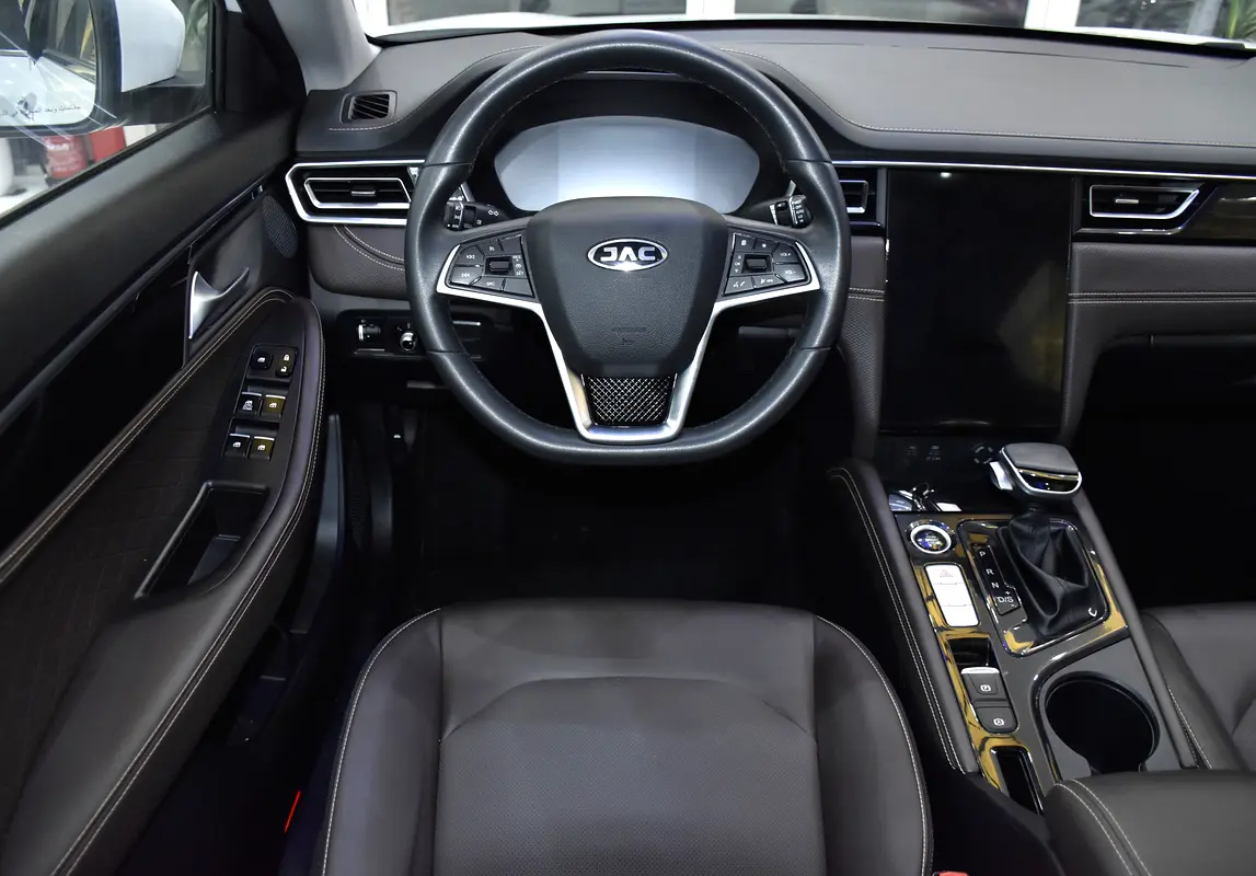 Well maintained 2023 JAC J7